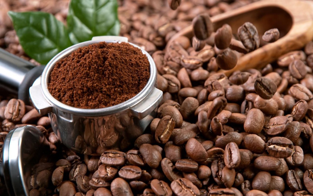 Ni odeur, ni origine : voilà la différence entre le café soluble et le café moulu, selon un barista expérimenté.