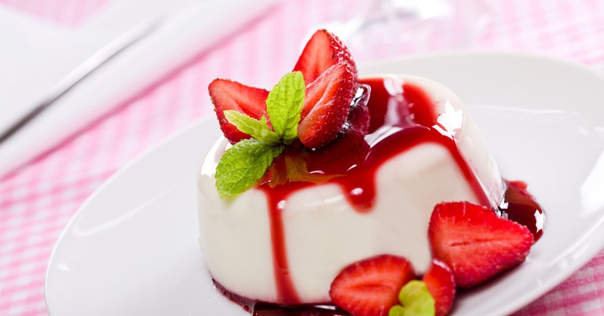 Un dessert frais et coloré : comment préparer un dessert au yaourt et à la gélatine avec des fruits