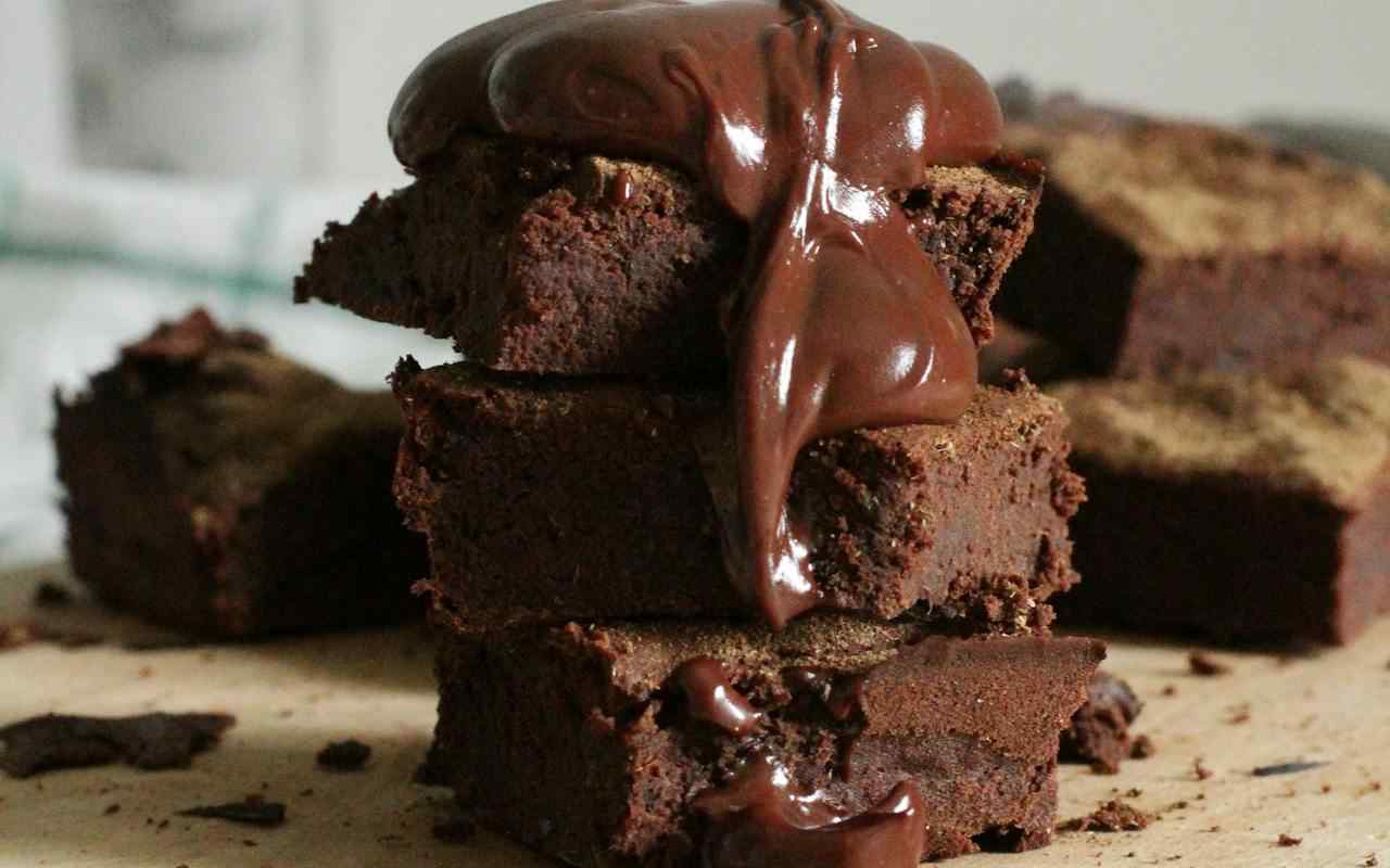 La poire est bonne, tout va bien : brownies aux noix et au chocolat pour tous