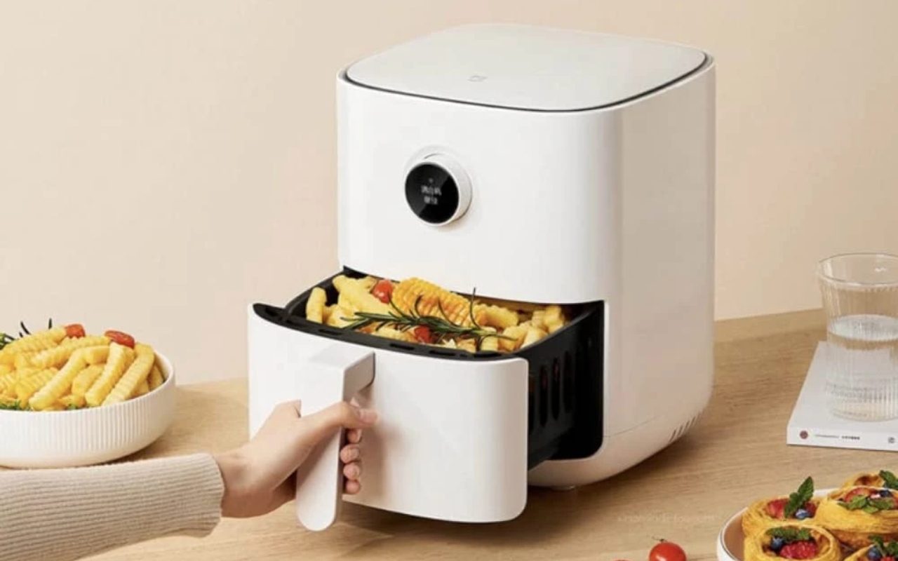 Ni papier d'aluminium, ni moule : c'est le meilleur récipient pour cuisiner dans une friteuse à air chaud.