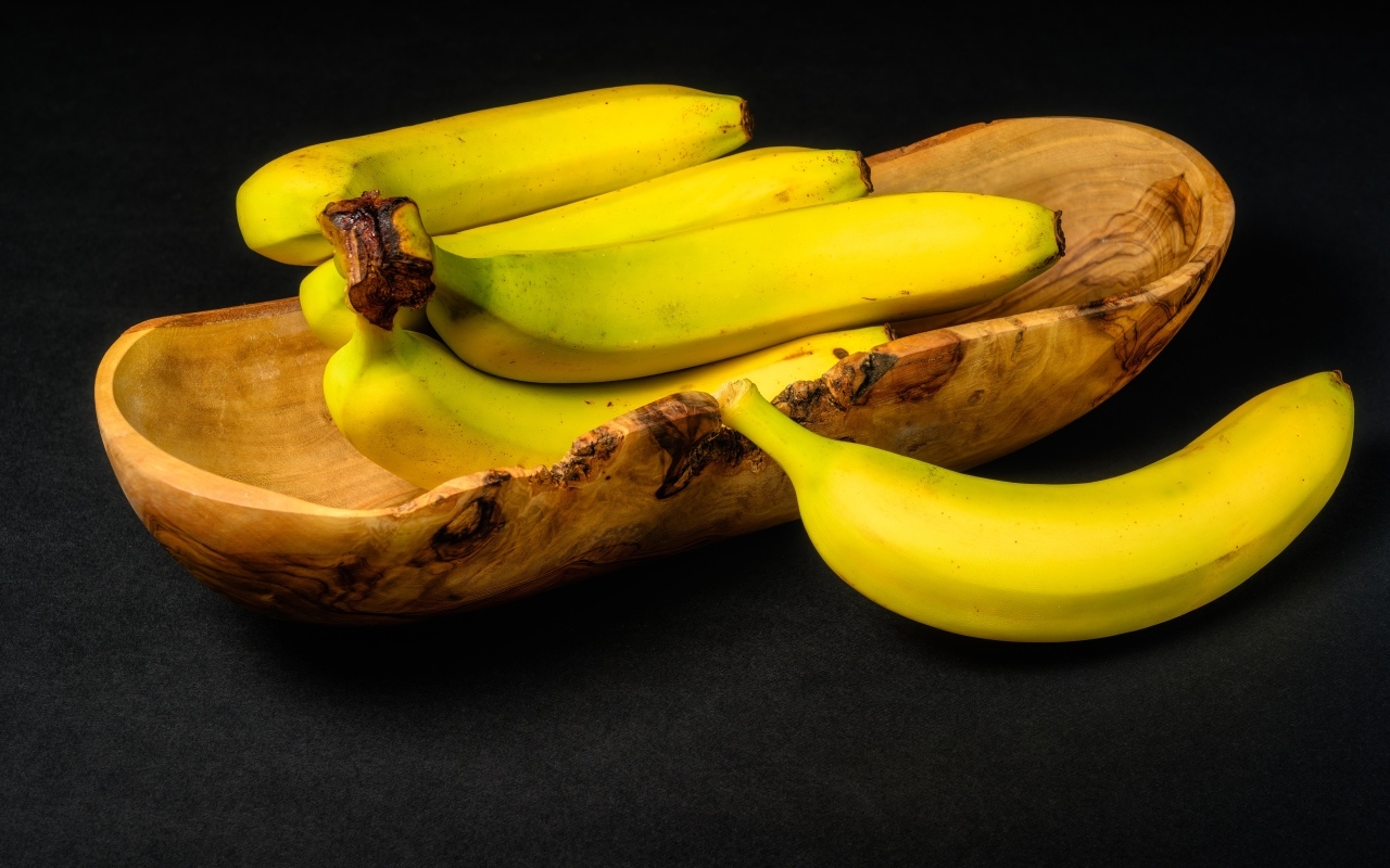 Mélanger des peaux de banane avec de l'eau : pourquoi est-ce recommandé et quels sont les avantages ?