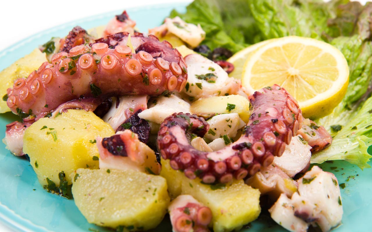 Maintenant disponible dans les magasins Lidl : du poulpe à moins de 9 euros, prêt à être dégusté à la galicienne ou dans une salade de fruits de mer.