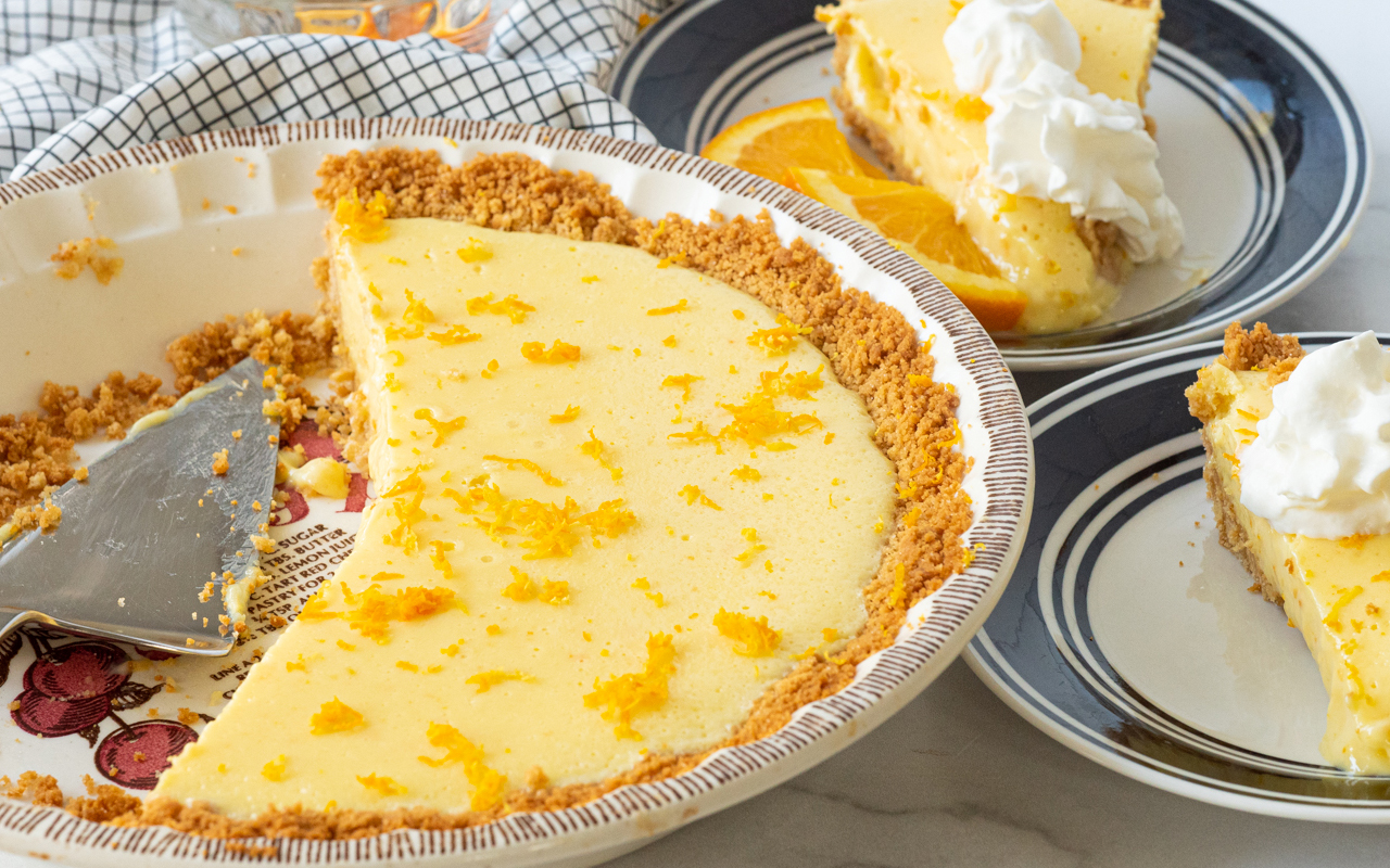 Simple, sans sucre et avec peu d'ingrédients : comment préparer un gâteau léger à l'avoine et à l'orange dans un mixeur