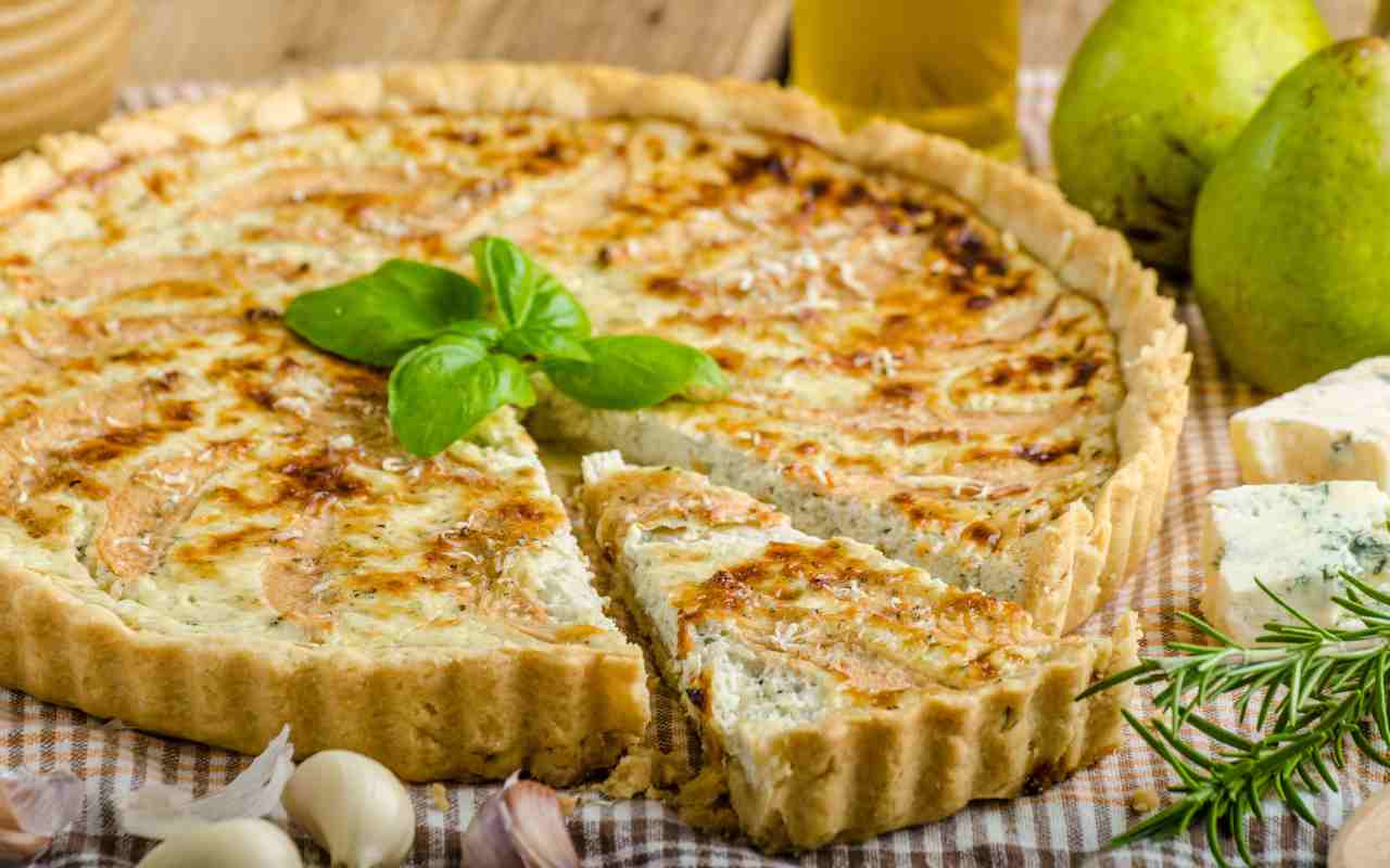 Tarte aux patates douces : une recette traditionnelle qui permet d'obtenir une chair moelleuse et parfumée dans ce dessert.