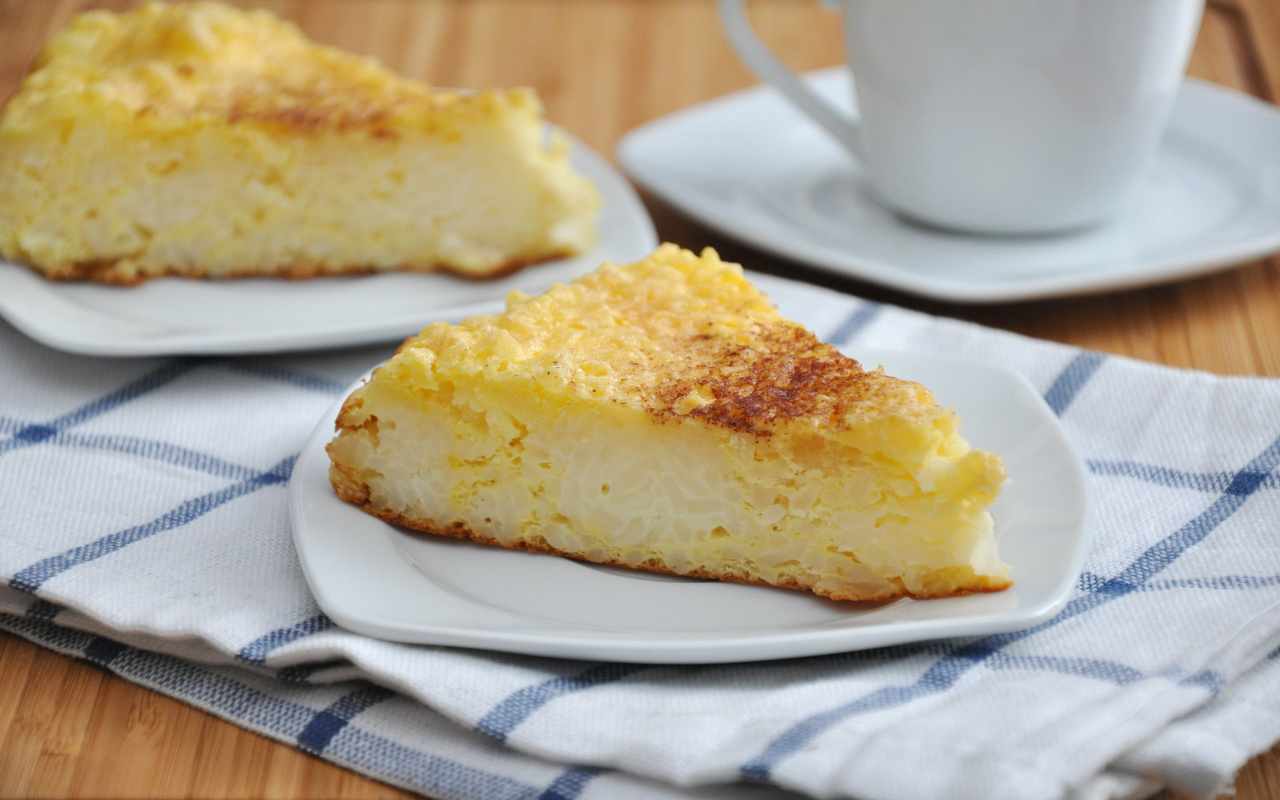 Pudding aux poires sain préparé au mixeur : comment le préparer sans farine, sans sucre et en quelques minutes seulement