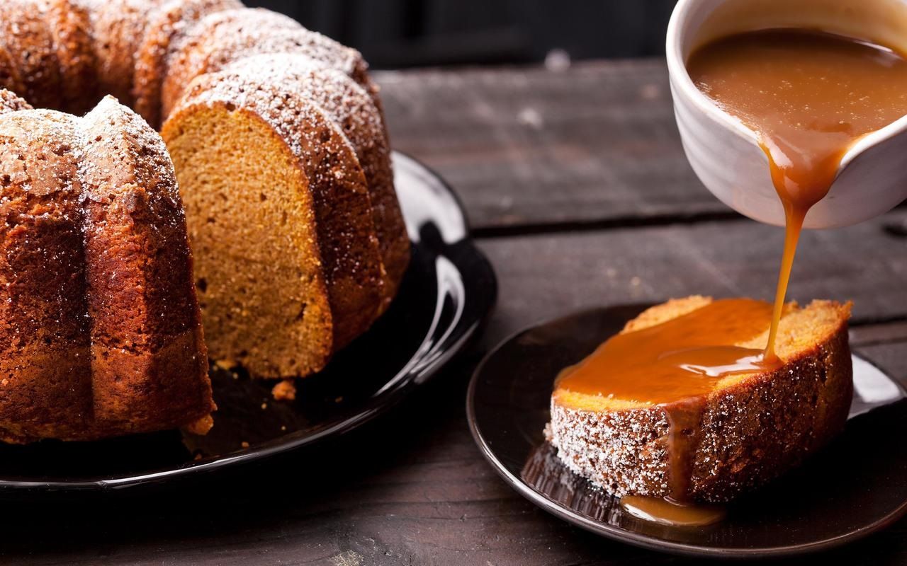 Le gâteau moelleux au vin chaud « Bundt » : il rend le goût de Noël encore meilleur