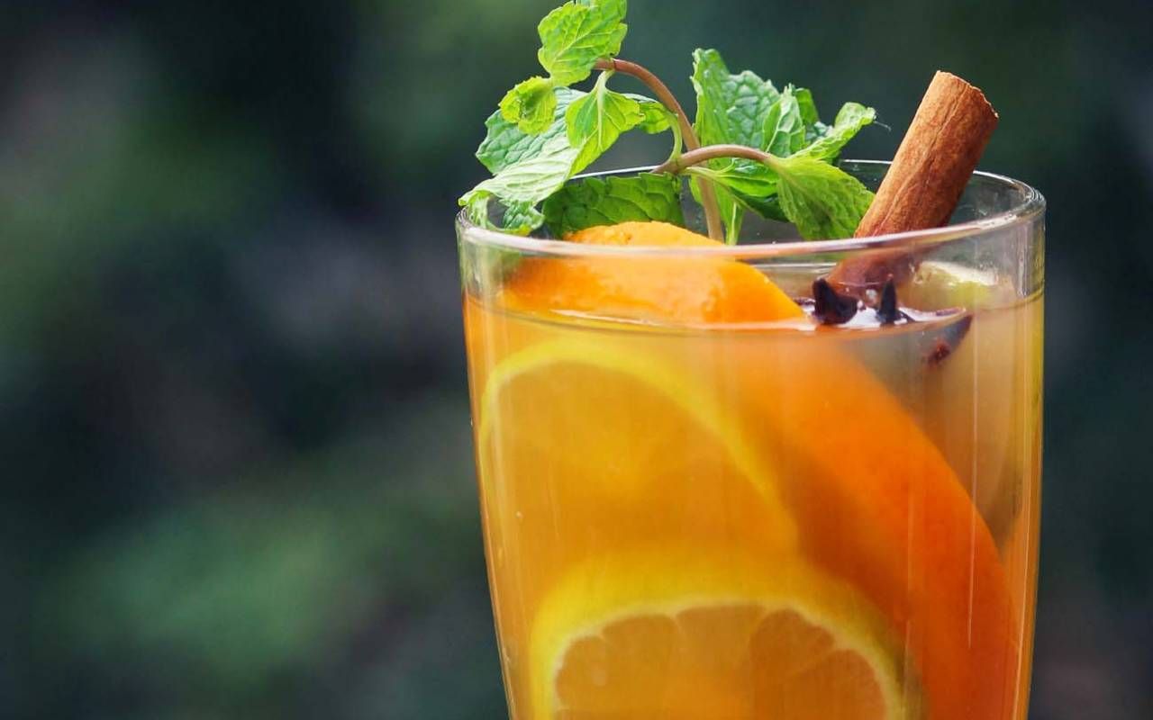 Faire bouillir des écorces de mandarine avec de la menthe : pourquoi est-ce recommandé et en quoi est-ce bénéfique ?