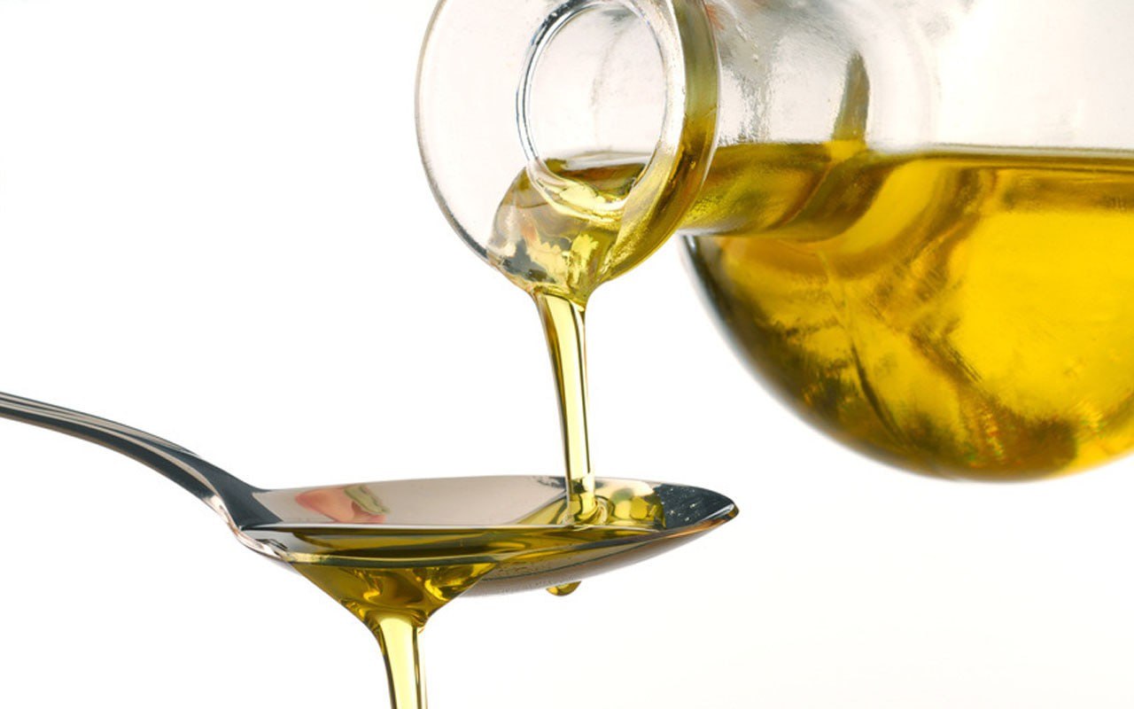 Mettez-le dans une casserole d'eau. Les pommes de terre cuiront beaucoup plus vite.