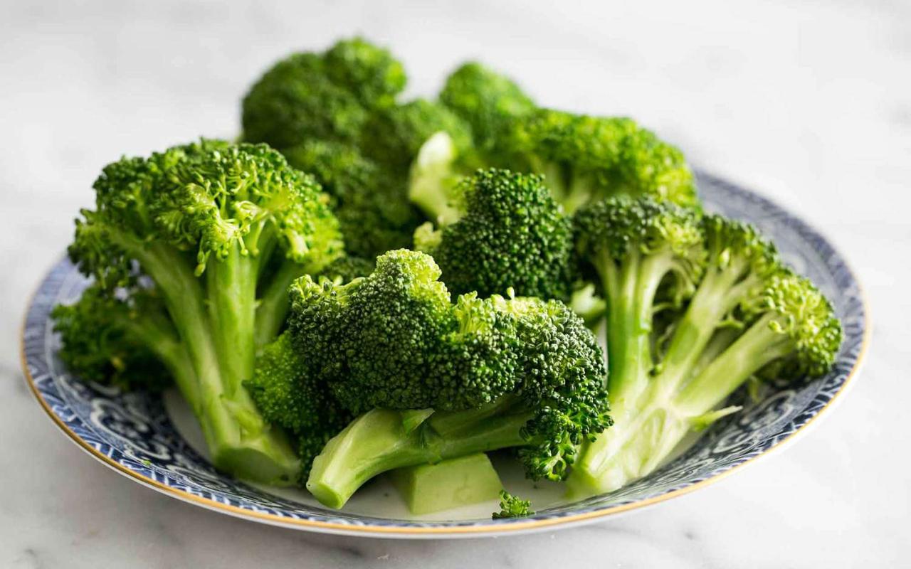 Ajoutez-en un peu dans l'eau lorsque vous faites cuire du chou-fleur. Il conservera sa couleur blanche et ne dégagera pas d'odeur désagréable dans la maison.