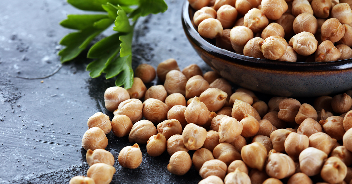 Lentilles, haricots et pois chiches, oui, mais d'ici : voici 12 variétés de légumineuses avec leur appellation française.