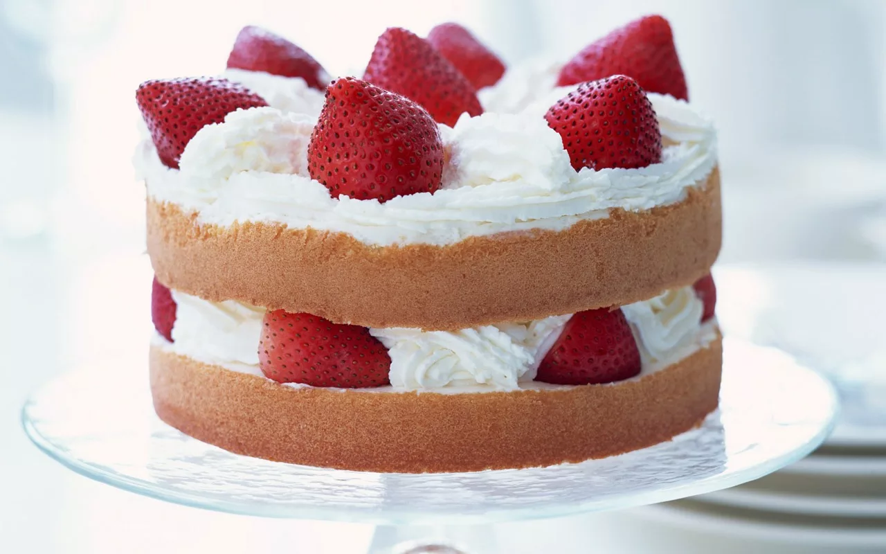 Recette simple de gâteau à la crème et aux fraises