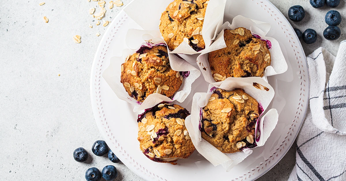 Muffins à l'avoine et aux pommes délicieux et sains, préparés avec un minimum d'ingrédients : instructions étape par étape