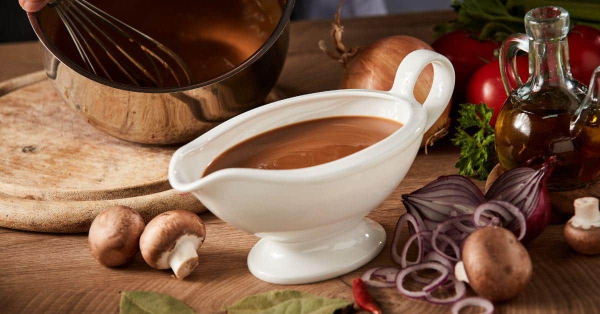 Cinq recettes maison de sauces pour accompagner vos grillades : du chimichurri classique aux combinaisons innovantes